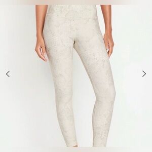 Old Navy Active Powersoft Cream Snakeskin Leggings